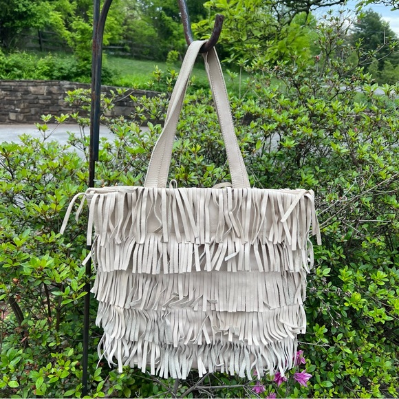 Guia’s Italian leather fringe bag - Picture 8 of 8